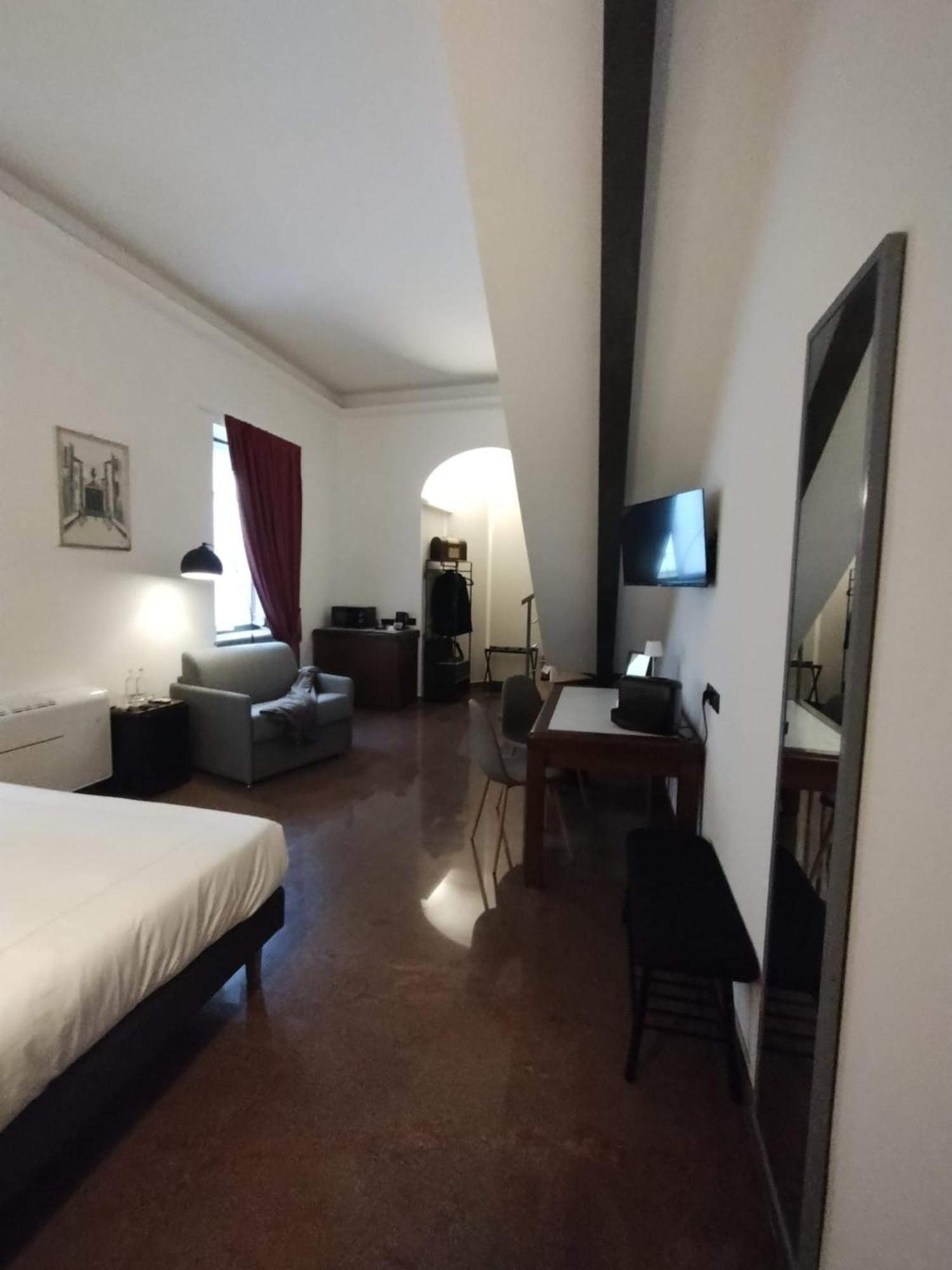 Palazzo Cusani Charming Rooms Vercelli Exterior foto