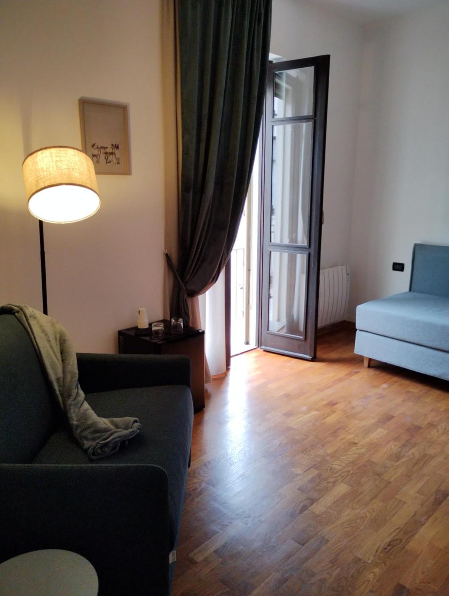 Palazzo Cusani Charming Rooms Vercelli Exterior foto