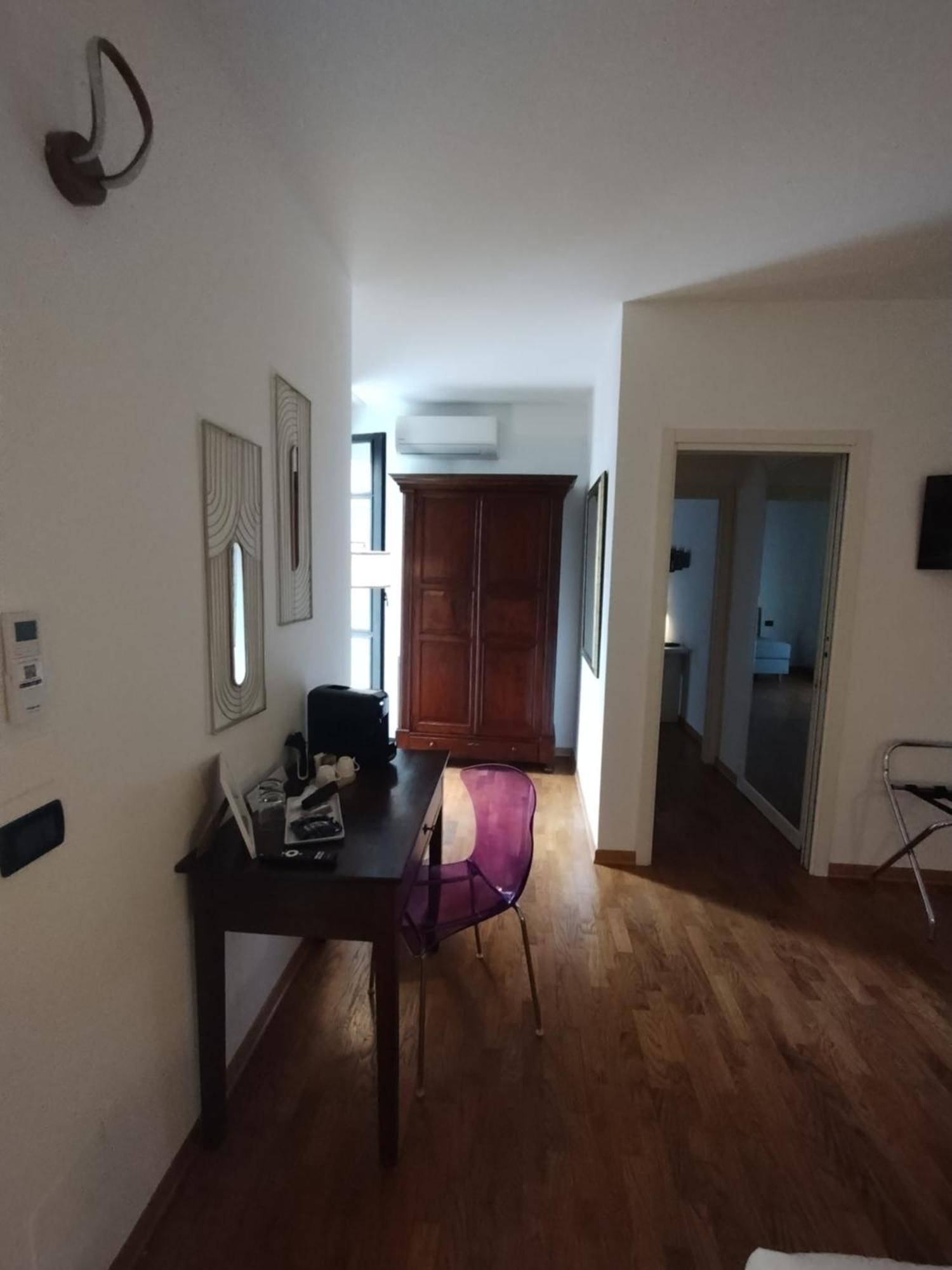 Palazzo Cusani Charming Rooms Vercelli Exterior foto